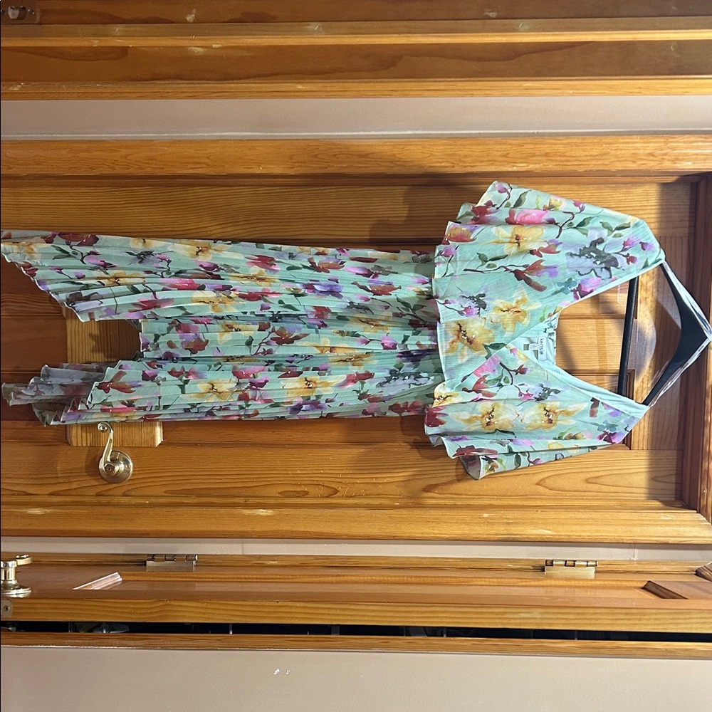 Kenzie Floral Midi Dress - Multicolor